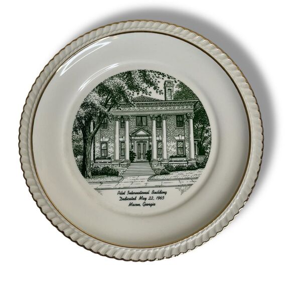 Vintage World Wide Art Pilot International Building Plate Macon GA Gold Trim - Picture 1 of 7